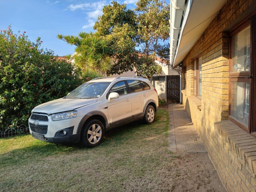 4 Bedroom Property for Sale in Hartenbos Central Western Cape